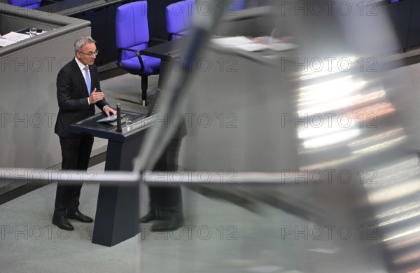 Wilfried Öllers (CDU/CSU) speaks on the agenda item Minimum Wage Act in the eleventh session of the Bundestag