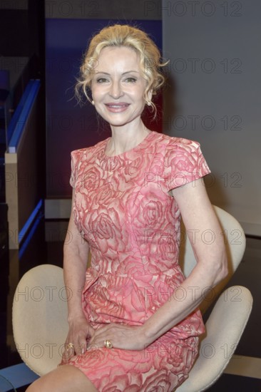 Sandra Navidi (USA expert and author), on the ARD talk show maischberger in the Berlin Adlershof studio. Berlin, 17.06.2025