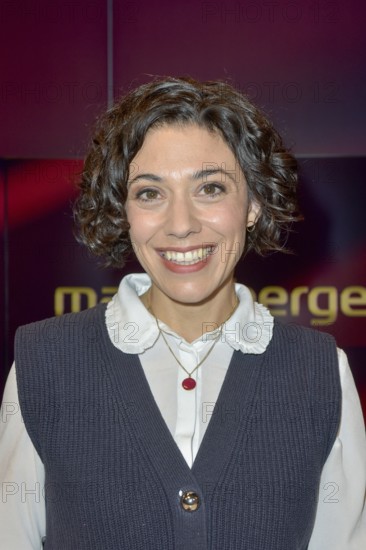 Katharina Hamberger (DLF capital city correspondent), on the ARD talk show maischberger in the Berlin Adlershof studio. Berlin, 17.06.2025