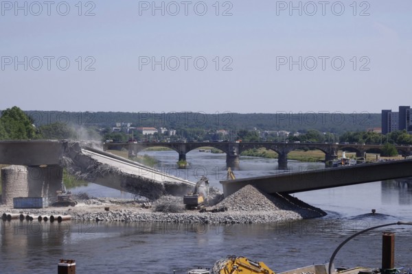 Demolition of the Carola Bridge on 13 June 2025, Dresden, Saxony, Germany