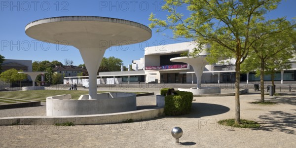 Georg-Büchner-Platz with white concrete mushrooms and the State Theatre, public square, Darmstadt, Hesse, Germany