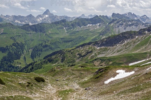 View of the Allgäu Alps from the Nebelhorn, Hochvogel in the background, Oberstdorf, Oberallgäu, Allgäu, Bavaria, Germany