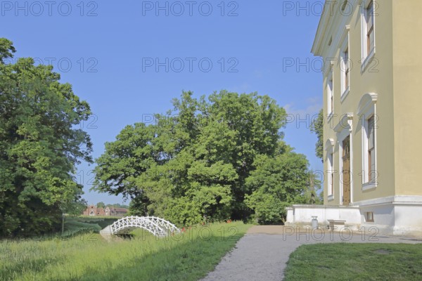 UNESCO Luisium, classicist palace with arched bridge, pond, idyll, Dessau-Wörlitz Garden Kingdom, Dessau, Dessau-Roßlau, Saxony-Anhalt, Germany