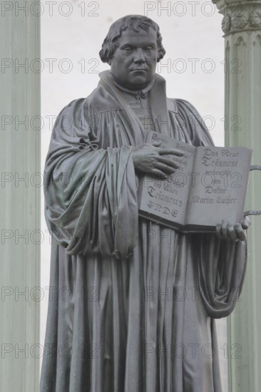 Luther monument with Bible and New Testament, Martin Luther, inscription, hands, carry, open, open, present, market square, Luther city Wittenberg, Fläming, Saxony-Anhalt, Germany