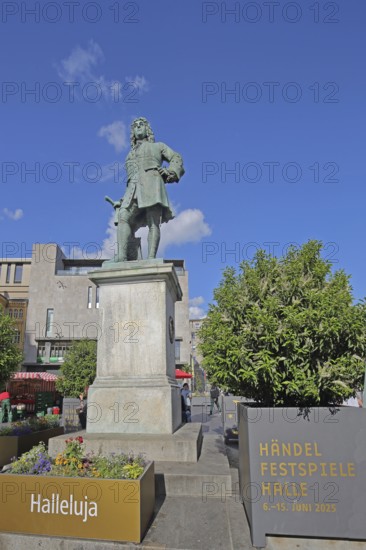 Sculpture Handel monument by Hermann Heidel 1859, George Frideric Handel with music stand, music stand and score, inscription, Hallelujah, festival, historical clothing, baroque, free-standing, Handel monument, market square, Halle an der Saale, Saxony-Anhalt, Germany