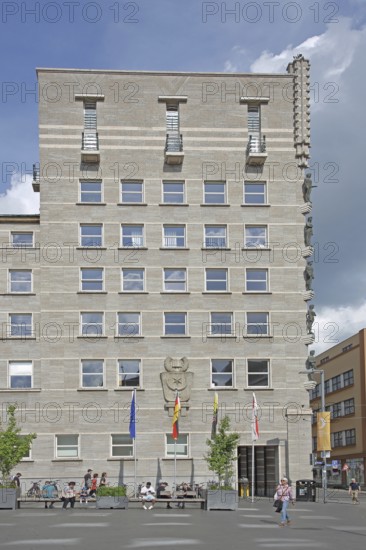 Ratshof built in 1929, pedestrian zone, pedestrian, market square, Halle an der Saale, Saxony-Anhalt, Germany