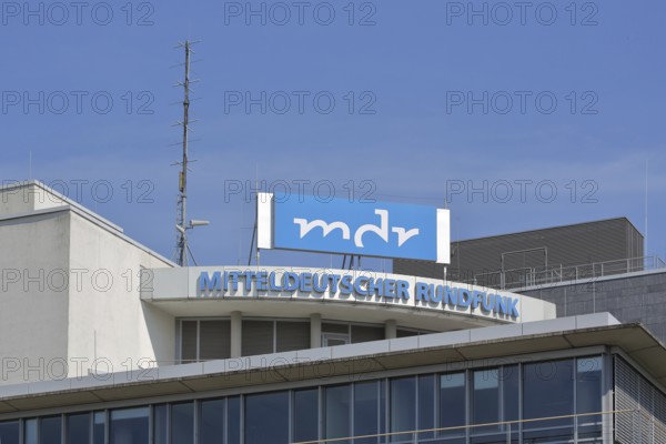 Modern building of the MDR, Mitteldeutscher Rundfunk, television station, roof, inscription, Halle an der Saale, Saxony-Anhalt, Germany