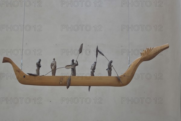 Sculpture Boat by Roland Lindner 2015, modern art, five standing paddling figures in a rowing boat, hanging down, floating, hanging, suspended, paddling, interior view, St. Wenceslas, town church, Saale, Naumburg, Saxony-Anhalt, Germany