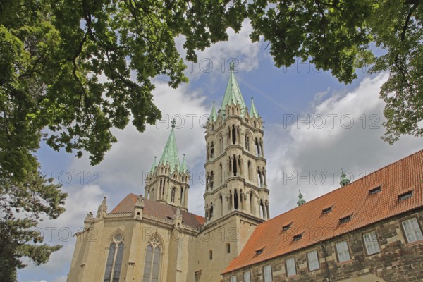 Late Romanesque UNESCO cathedral with twin towers, landmark, St Peter and Paul, cathedral, Saale, Naumburg, Romanesque Road, Saxony-Anhalt, Germany