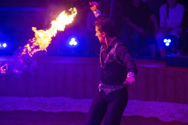 Performance by Circus Barelli in Mannheim