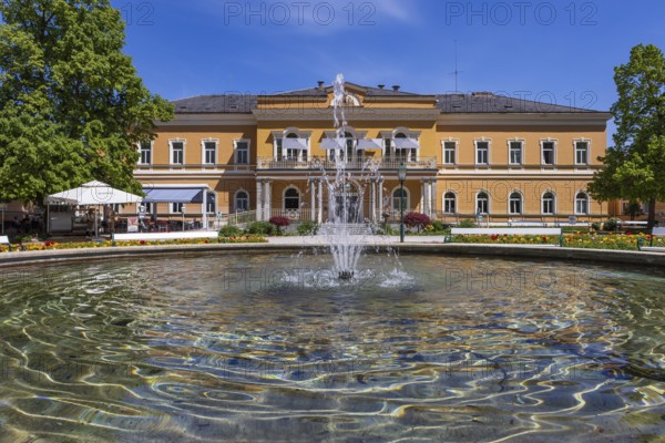 Fountain in the spa gardens with old spa house, spa town, Bad Hall, Traunviertel, Upper Austria, Austria
