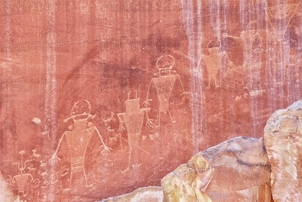 Fremont Indian petroglyphs, Capitol Reef National Park, Utah, USA, North America