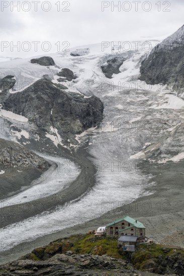 Mountain hut Cabane des Dix in front of glacier Glacier de Cheilon, Valais Alps, Valais, Switzerland
