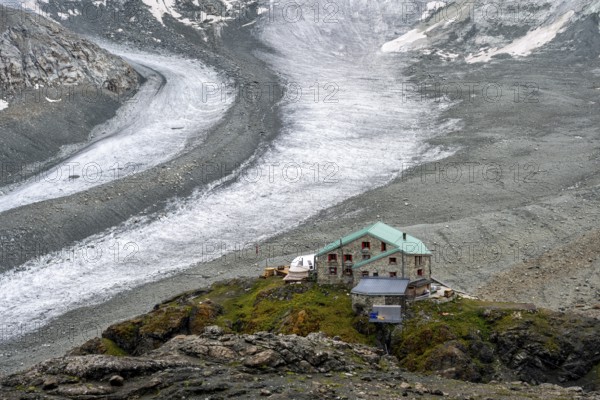 Mountain hut Cabane des Dix in front of glacier Glacier de Cheilon, Valais Alps, Valais, Switzerland