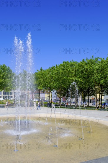 Fountain at the Kleiner Exerzierplatz, Passau, Lower Bavaria, Bavaria, Germany