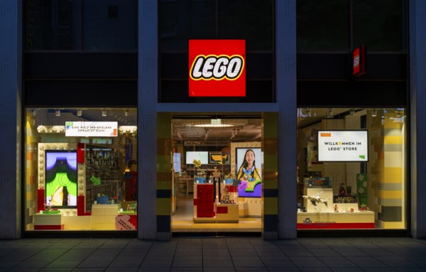 Shop window, Display, LEGO Shop, Store, Logo, Toys, Königsstraße, Stuttgart, Baden-Württemberg, Germany