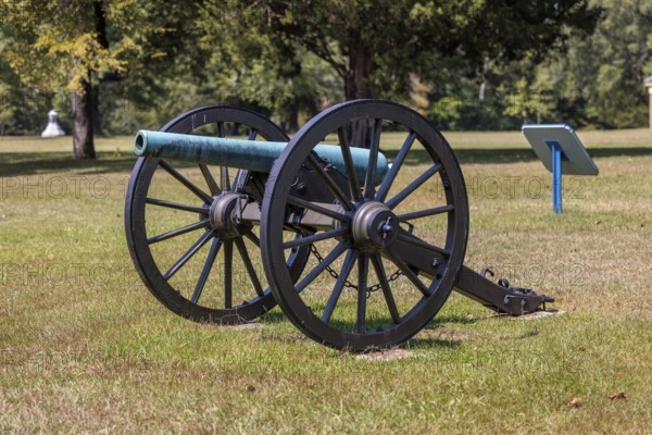Cannon on the battlefield at the Shiloh National Military Park in Pittsburg Landing, Tennessee