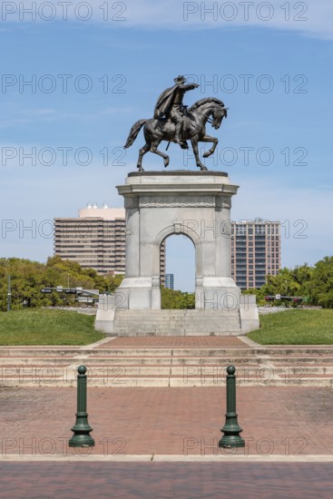 Bronze sculpture of General Sam Houston at the entrance to Hermann Park in downtown Houston, Texas