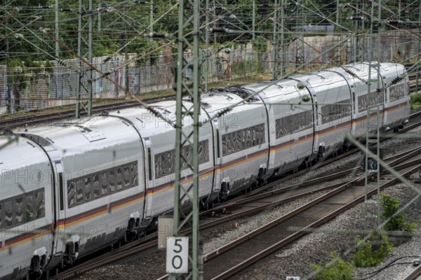 ICE 4 train on the line between Bochum and Dortmund, near Dortmund-Marten, multi-lane line for local and long-distance traffic, Dortmund, North Rhine-Westphalia, Germany