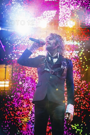Wayne Coyne, singer of The Flaming Lips live at the Tempodrom Berlin on 05.06.2025