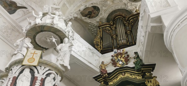 The Evangelical Lutheran St Laurentius Church in Thurnau, the pulpit and the organ, Kulmbach district, Upper Franconia, Bavaria, Germany