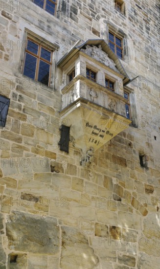 Thurnau Castle, inner courtyard, prayer ornament on the bower, Kulmbach district, Upper Franconia, Bavaria, Germany