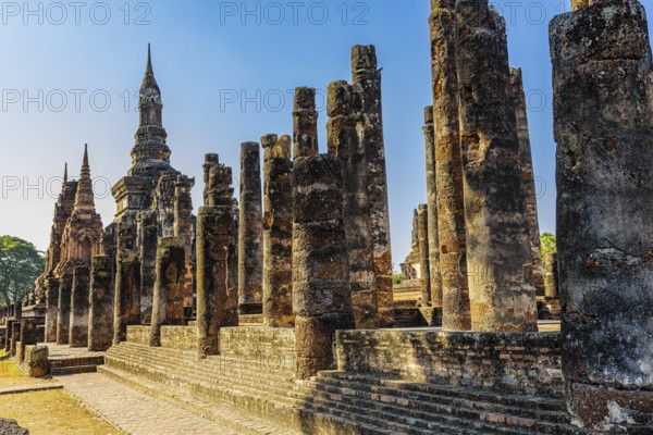 Historic Buddhist temple complex Wat Mahathat, historical park, Sukhothai, Sukhothai province, Thailand
