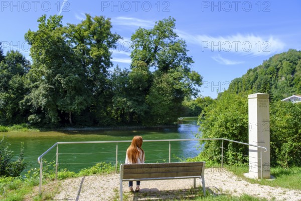resting bench an der Alz, Flußschleife, Altenmarkt an der Alz, Chiemgau, Upper Bavaria, Bavaria, Germany