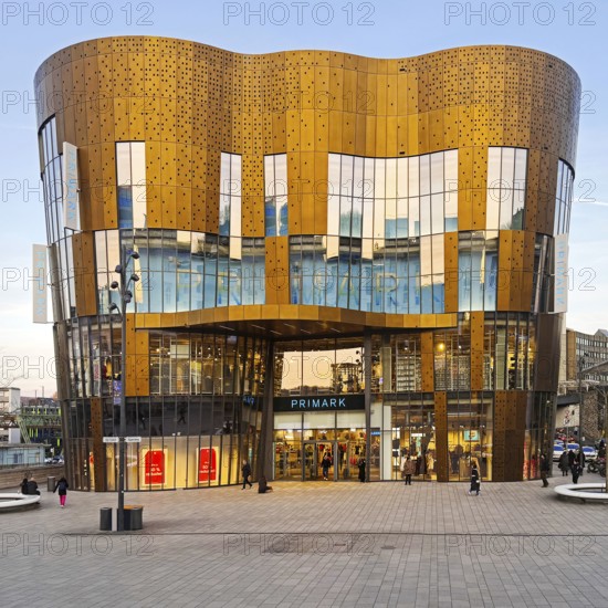 Primark am Döppersberg in evening light, Wuppertal, Bergisches Land, North Rhine-Westphalia, Germany