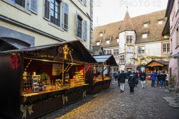 Christmas market, Riquewihr, Grand Est, Haut-Rhin, Alsace, France