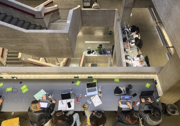 Students in the stairwell of the Ruhr University Library, abbreviated RUB, Bochum, Ruhr region, North Rhine-Westphalia, Germany