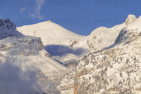 The Rofan Mountains seen from Gallzein. Starting at the left: Rofanspitz, Sagzahn, Rofan Mountains, Tyrol, Austria