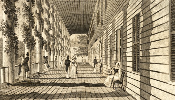 Strolling in Saratoga, USA, columns with garlands, wooden construction, festive clothing, walkers, bench, women, men, top hat, long dresses, canopy, rest, relaxation, architecture, steel engraving, historical illustration 1834
