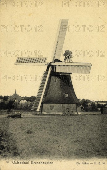 Historic postcard around 1900, Baltic resort Brunshaupten i.M, windmill, historic place on the Mecklenburg Baltic Sea coast, which merged with Arendsee and Fulgen in 1937 to form today's Baltic resort Kühlungsborn, Mecklenburg-Western Pomerania, Germany, reproduction of a postcard, historic