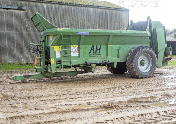 Agri-Hire Challenger 11 SD, specialized spinning disc muck spreader manufactured by Agri-Hire Ltd in farmyard, Sutton, Suffolk, England, UK