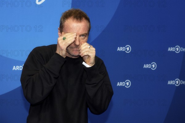 Mark Waschke, BLUE HOUR, Photo Call, Hotel Telegraph Office, Berlin, 13.02.2026