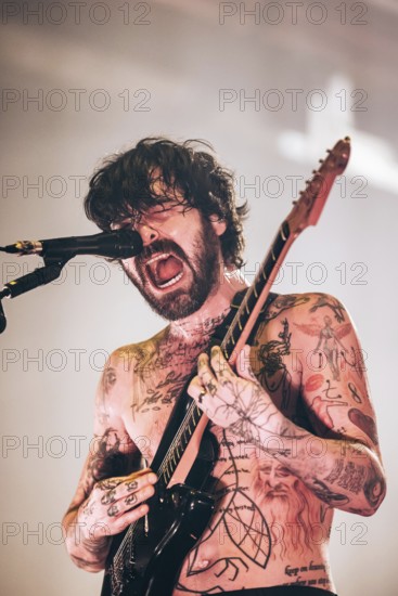 Simon Neil, singer and guitarist of Biffy Clyro live at Zenith in Munich on 12.02.2026