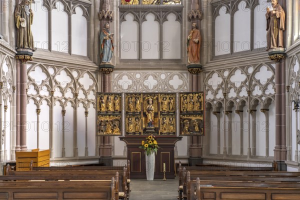 Interior and altar of the Roman Catholic parish church of St. Lamberti in Gladbeck, Ruhr area, North Rhine-Westphalia, Germany