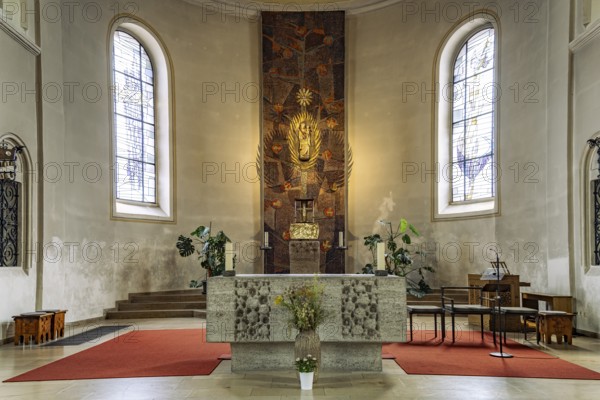 Altar of the Catholic Church Our Lady in Fürth, Middle Franconia, Bavaria, Germany