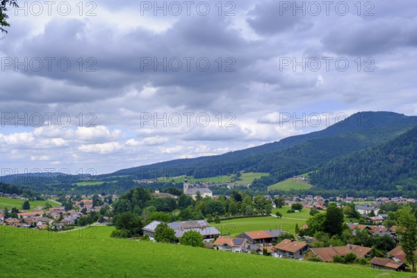 View of St. Georg Church, Ruhpolding, from Adlerhügel, Chiemgau, Upper Bavaria, Bavaria, Germany