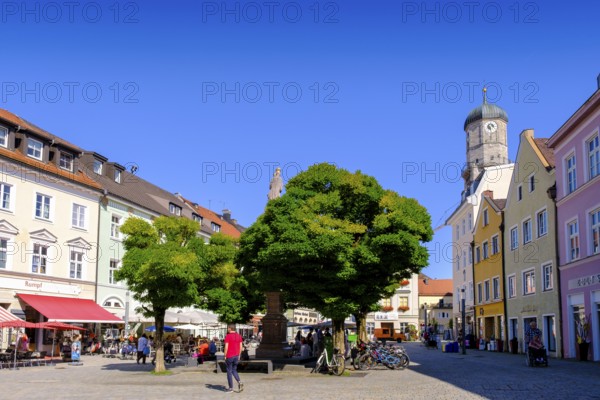 Stadtplatz mit Marienkirche, Weilheim, Upper Bavaria, Bavaria, Germany