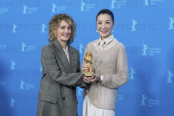 Tricia Tuttle (Artistic Director of the Berlinale) and Michelle Yeoh with the Golden Bear at the Photocall at the Hyatt Hotel Berlin on 13.02.2026. The 76th Berlin International Film Festival will take place from 12 to 22 February 2026