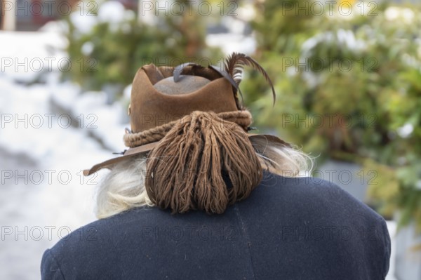 Elderly man with braided braid wrapped around his traditional hat, Nuremberg, Middle Franconia, Bavaria, Germany