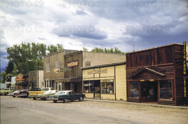Madison Theatre, Valley Trading Post, Longbranch bar, Main Street, Ennis, Montana, USA, 1977