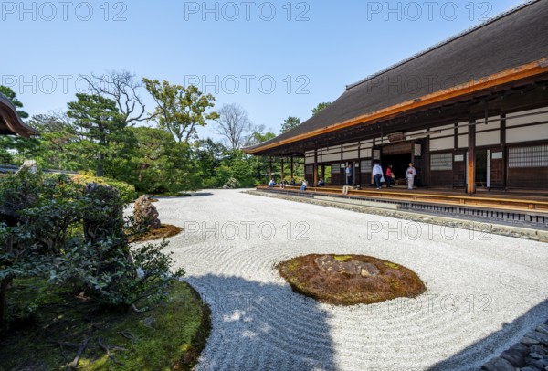 Daioen Zen rock garden, abbot garden in front of Kenninji Hojo, Kennin-ji Zen Buddhist temple, Higashiyama, Kyoto, Japan