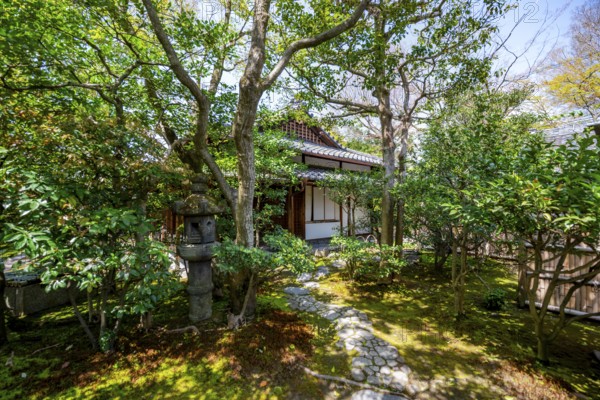 Stone path through a garden, Kennin-ji Zen Buddhist Temple, Higashiyama, Kyoto, Japan