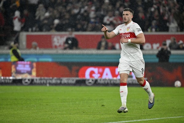 Goal celebration Ermedin Demirovic VfB Stuttgart (09) Gesture Gesture Football Bundesliga, MHPArena, MHP Arena Stuttgart, Baden-Württemberg, Germany