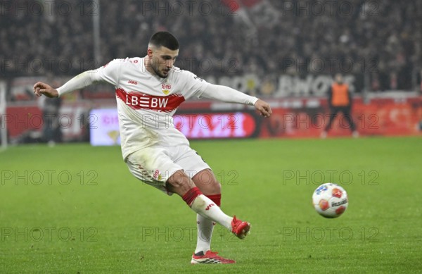 Goal kick Action Goal chance Deniz Undav VfB Stuttgart (26) Soccer Bundesliga, MHPArena, MHP Arena Stuttgart, Baden-Württemberg, Germany
