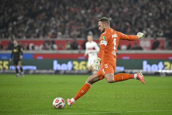Goalkeeper Marvin Schwäbe 1. FC Köln KOE (01) Kick-off Action Soccer Bundesliga, MHPArena, MHP Arena Stuttgart, Baden-Württemberg, Germany