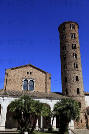 Basilica of Sant'Apollinare Nuovo, three-nave basilica church from the 6th century. It was built by the Ostrogoth king Theodoric the Great as his palace chapel in the Arian faith, Ravenna, Emilia Romagna, Italy